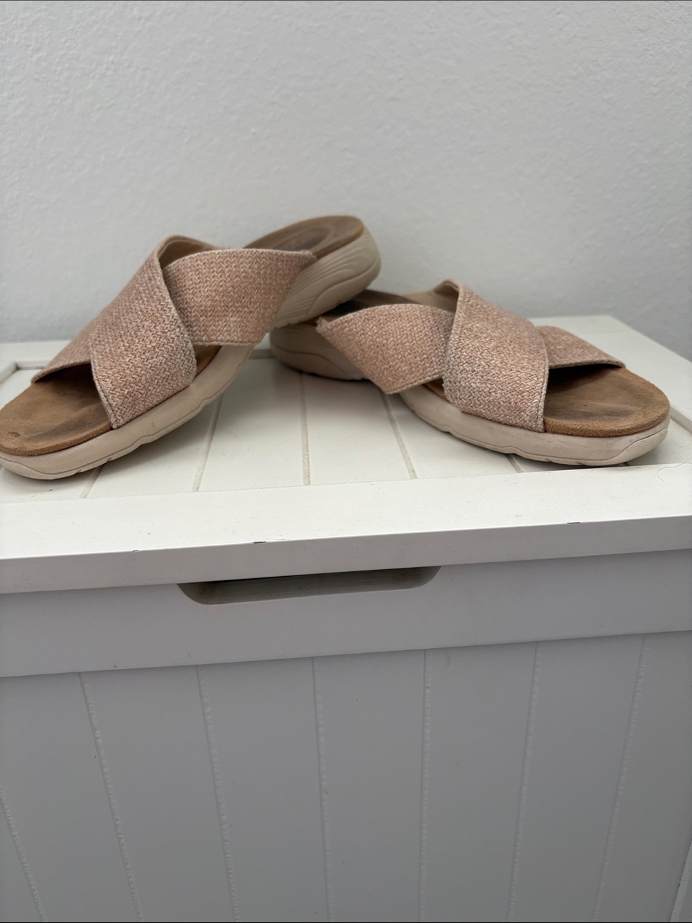 Easy Spirit Women's Cross-Strap Slide Comfortable Sandals